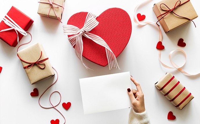 valentin napi ajándékcsomagok